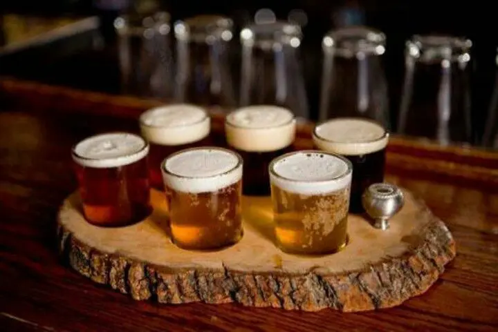 Club crawls are like a Beer sampler platter, but for nightclubs!