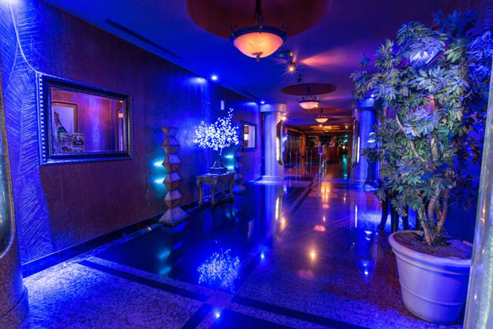 Beautiful entryway hall at Sapphire Gentlemen's Club