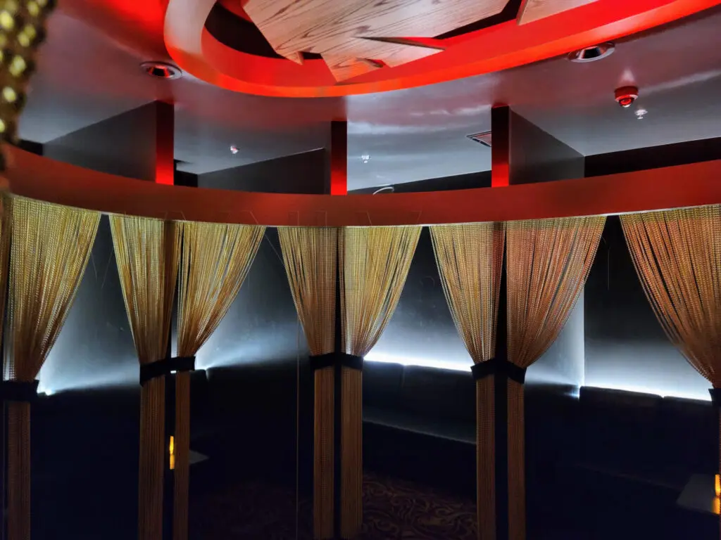 Private VIP booths at Peppermint Hippo
